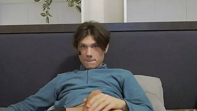 Snapshot of CalvinCay chatting on January 2025 11:07:01 PM CalvinCay online show from January 2025 11:07:01 PM