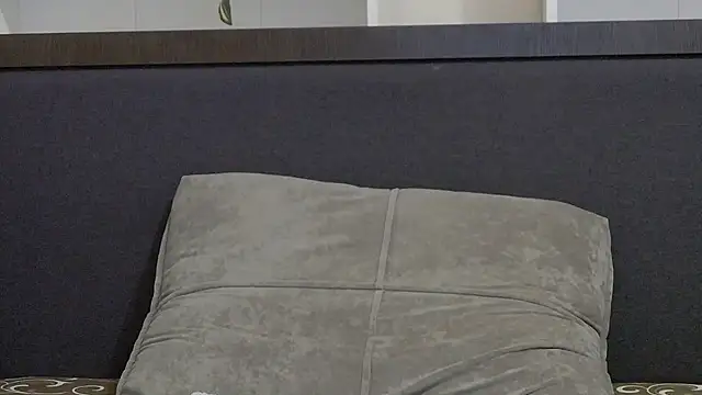 Snapshot of CalvinCay chatting on January 2025 06:33:01 AM CalvinCay online show from January 2025 06:33:01 AM