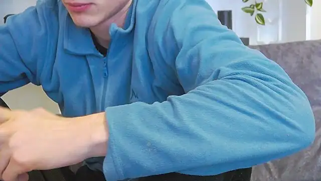 Snapshot of CalvinCay chatting on February 2025 05:52:01 AM CalvinCay online show from February 2025 05:52:01 AM