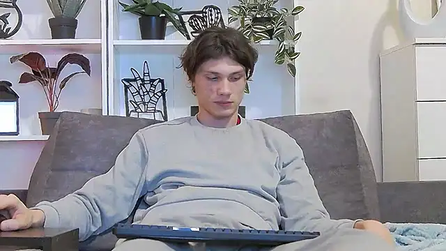 Snapshot of CalvinCay chatting on March 2025 07:27:01 PM CalvinCay online show from March 2025 07:27:01 PM