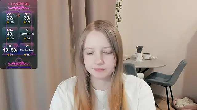 Snapshot of Alyaley chatting on October 2025 06:40:02 PM Alyaley online show from October 2025 06:40:02 PM