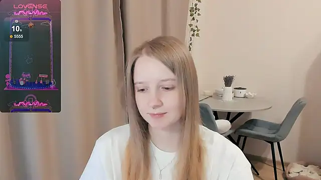 Snapshot of Alyaley chatting on October 2025 07:12:02 PM Alyaley online show from October 2025 07:12:02 PM