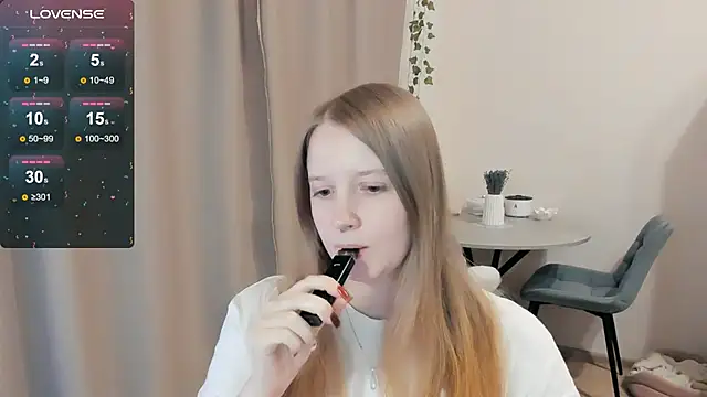 Snapshot of Alyaley chatting on October 2025 12:33:01 AM Alyaley online show from October 2025 12:33:01 AM