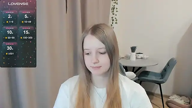 Snapshot of Alyaley chatting on October 2025 05:26:02 AM Alyaley online show from October 2025 05:26:02 AM