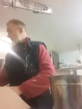 Snapshot of 60philippe chatting on December 2024 01:17:02 PM 60philippe online show from December 2024 01:17:02 PM