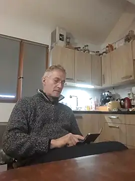 Snapshot of 60philippe chatting on January 2025 03:19:01 PM 60philippe online show from January 2025 03:19:01 PM