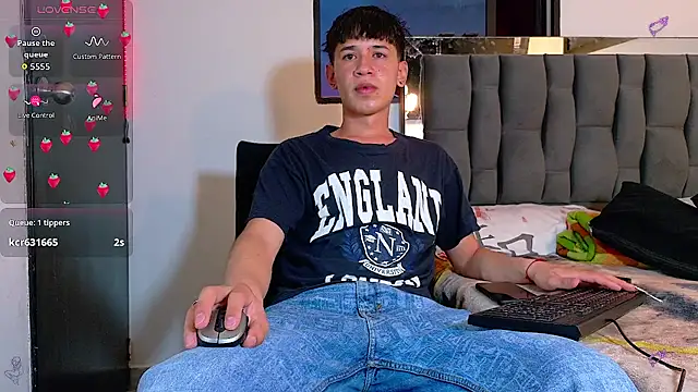 Mr daren  online show from September 2025 07:19:02 PM