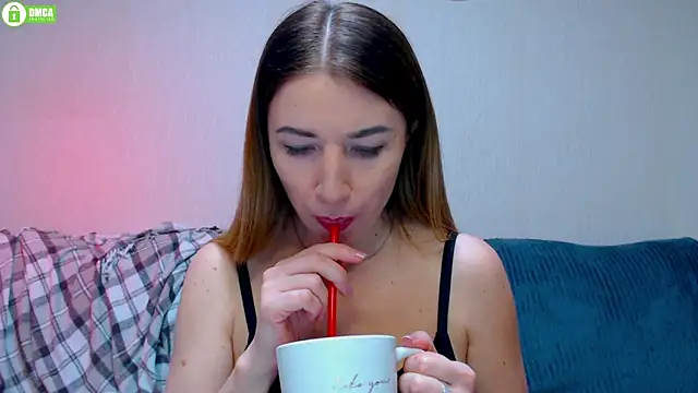 Snapshot of Sweet___Amelia chatting on October 2025 10:34:02 AM Sweet Amelia online show from October 2025 10:34:02 AM