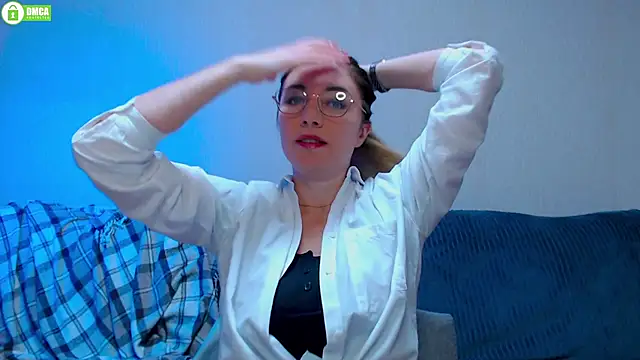 Snapshot of Sweet___Amelia chatting on October 2025 03:35:01 PM Sweet Amelia online show from October 2025 03:35:01 PM