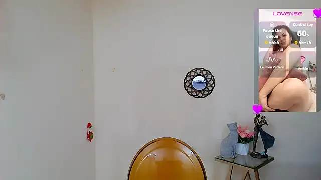 Snapshot of sofia_valeriaa chatting on February 2025 09:17:02 PM sofia valeriaa online show from February 2025 09:17:02 PM