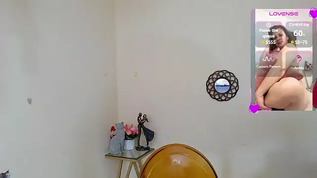 Snapshot of sofia_valeriaa chatting on February 2025 12:49:01 AM sofia valeriaa online show from February 2025 12:49:01 AM