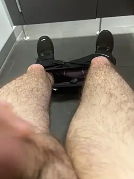 Snapshot of Drummer112 chatting on November 2025 02:29:02 PM Drummer112 online show from November 2025 02:29:02 PM