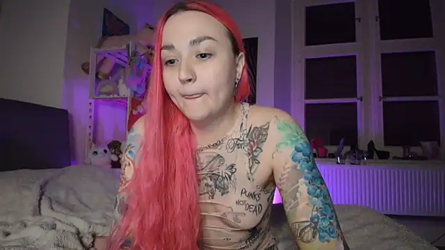 Snapshot of PinkHurricaneOfficial chatting on January 2025 10:51:02 PM PinkHurricaneOfficial online show from January 2025 10:51:02 PM