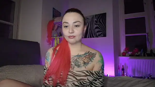 Snapshot of PinkHurricaneOfficial chatting on March 2025 10:38:02 PM PinkHurricaneOfficial online show from March 2025 10:38:02 PM