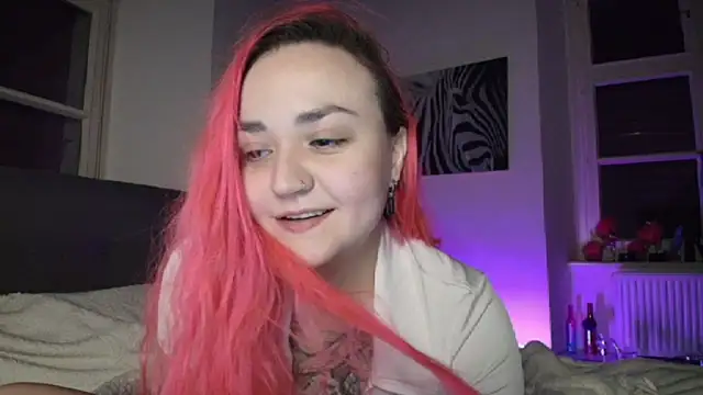 Snapshot of PinkHurricaneOfficial chatting on March 2025 03:25:02 PM PinkHurricaneOfficial online show from March 2025 03:25:02 PM