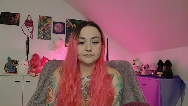 Snapshot of PinkHurricaneOfficial chatting on September 2025 02:44:01 PM PinkHurricaneOfficial online show from September 2025 02:44:01 PM