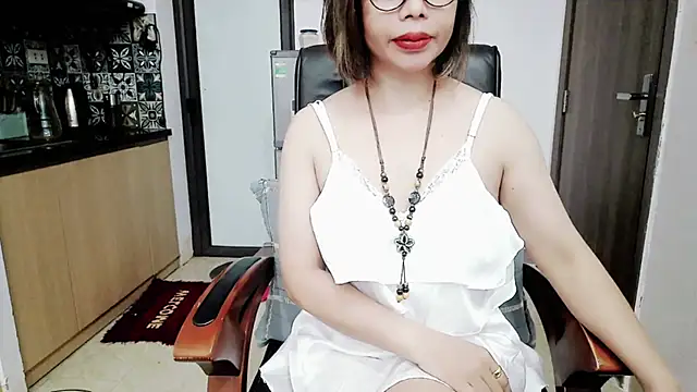 Miu-Le online show from October 2025 09:26:01 PM