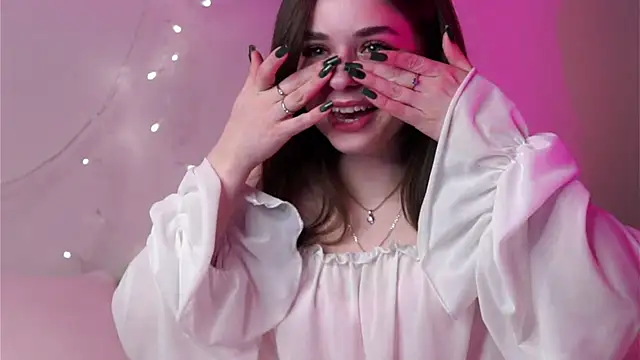 EstherMitchel online show from February 2025 04:15:01 AM