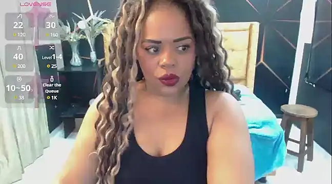 mia cuello online show from December 2024 08:04:01 AM