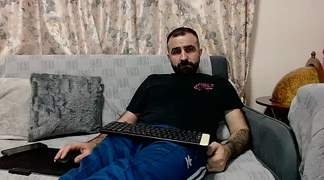 Snapshot of ivat80 chatting on March 2025 05:29:02 PM ivat80 online show from March 2025 05:29:02 PM