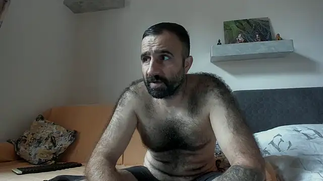 Snapshot of ivat80 chatting on October 2025 08:34:02 AM ivat80 online show from October 2025 08:34:02 AM