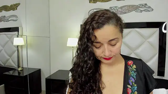  luna  sweet  online show from February 2025 03:34:02 AM