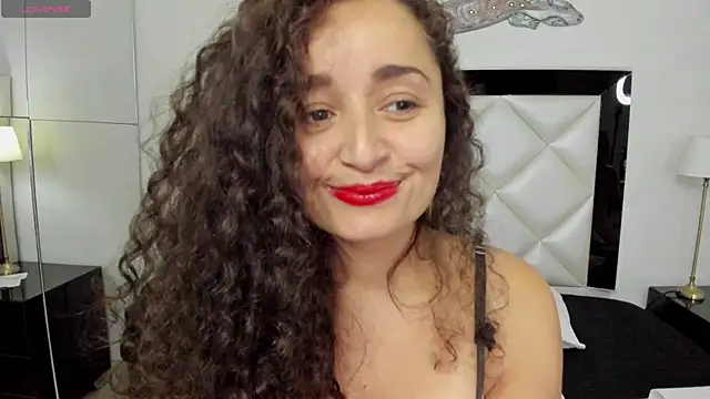  luna  sweet  online show from February 2025 09:36:01 AM