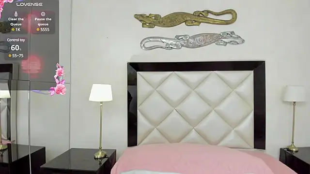  luna  sweet  online show from February 2025 03:41:02 AM