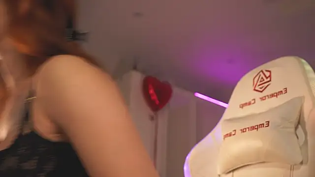 LoisJo online show from October 2025 09:05:02 PM