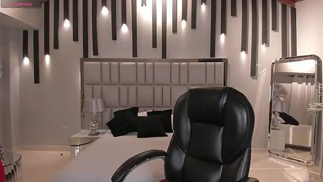 Snapshot of AmberLewis_ chatting on November 2025 02:55:01 AM AmberLewis online show from November 2025 02:55:01 AM