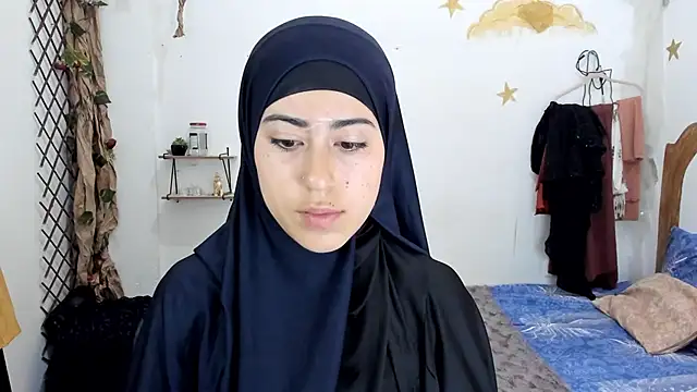 chaymae nah  online show from September 2025 10:58:02 PM