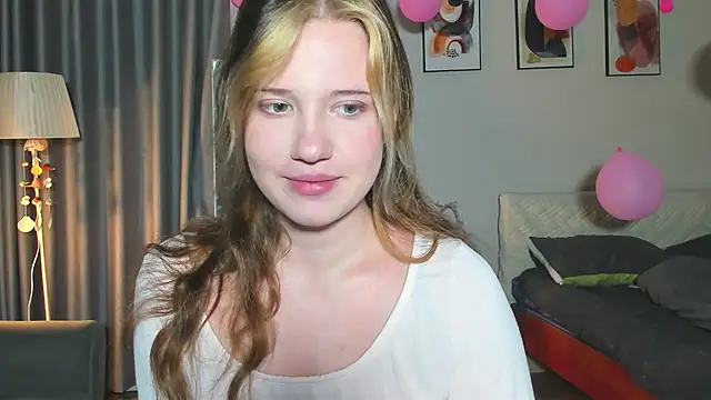 Snapshot of HanahCute chatting on March 2025 09:26:02 PM HanahCute online show from March 2025 09:26:02 PM