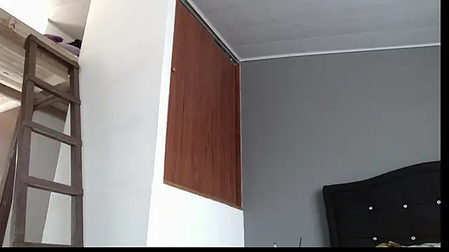 Emilia 1995 online show from January 2025 08:07:01 PM