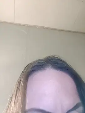 Snapshot of Evelina_cute chatting on October 2025 03:13:02 PM Evelina cute online show from October 2025 03:13:02 PM