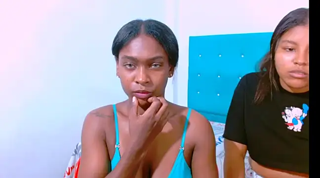 Snapshot of ladypussy69 chatting on January 2025 07:03:01 PM ladypussy69 online show from January 2025 07:03:01 PM