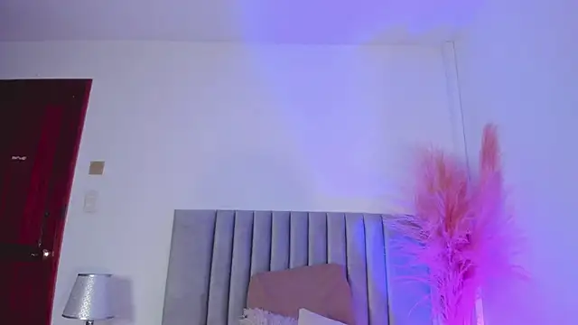 LucyJhonnsonn online show from January 2025 12:05:02 AM