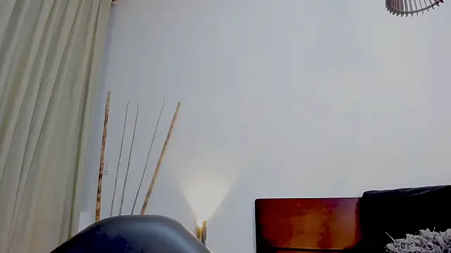 LucyJhonnsonn online show from February 2025 12:48:01 AM