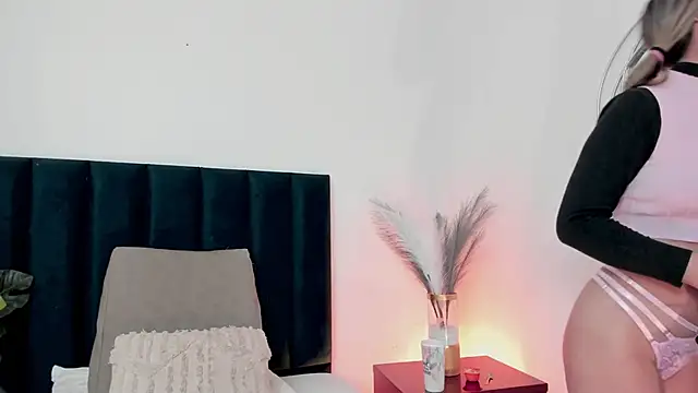 LucyJhonnsonn online show from March 2025 12:54:02 AM