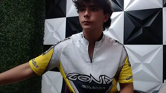 Dani cumboy online show from December 2024 01:51:02 AM