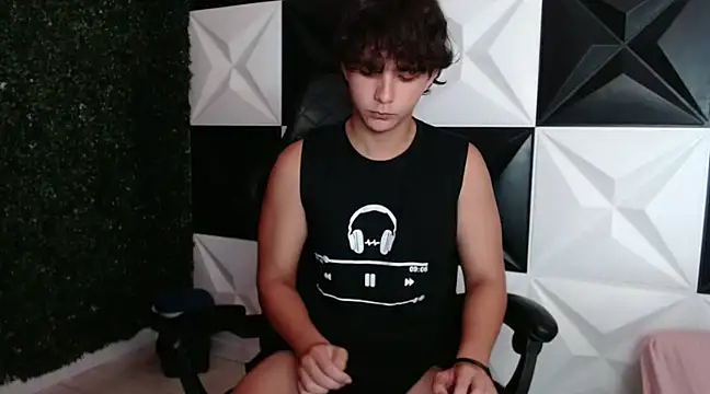 Dani cumboy online show from December 2024 02:33:02 AM