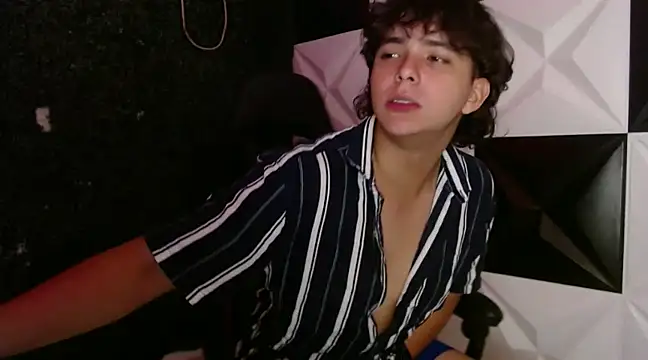 Dani cumboy online show from February 2025 03:22:01 AM