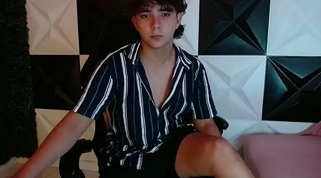 Dani cumboy online show from February 2025 02:23:01 AM