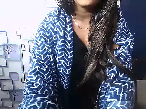 Snapshot of Hot_Naina- chatting on December 2024 08:31:02 PM Hot Naina- online show from December 2024 08:31:02 PM