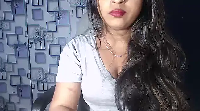 Snapshot of Hot_Naina- chatting on December 2024 04:53:02 PM Hot Naina- online show from December 2024 04:53:02 PM
