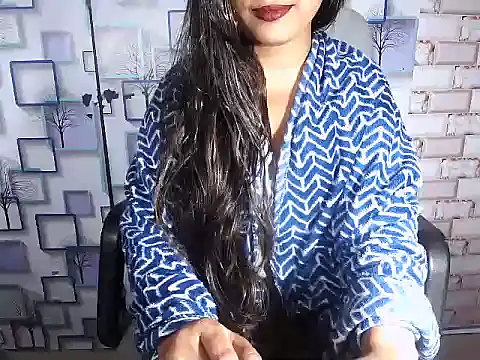 Snapshot of Hot_Naina- chatting on January 2025 10:32:01 AM Hot Naina- online show from January 2025 10:32:01 AM