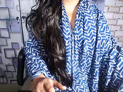 Snapshot of Hot_Naina- chatting on January 2025 03:02:01 PM Hot Naina- online show from January 2025 03:02:01 PM