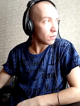 Snapshot of MityaXLoves chatting on March 2025 06:28:02 AM MityaXLoves online show from March 2025 06:28:02 AM