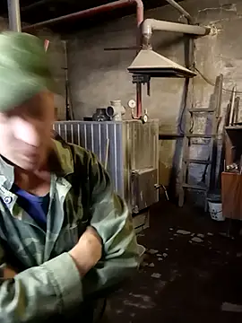 Snapshot of MityaXLoves chatting on October 2025 06:19:02 PM MityaXLoves online show from October 2025 06:19:02 PM