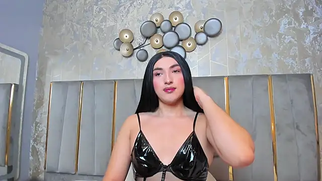 TomLondon  online show from February 2025 11:43:02 AM