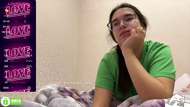 Snapshot of the_princese chatting on January 2025 08:04:01 PM the princese online show from January 2025 08:04:01 PM